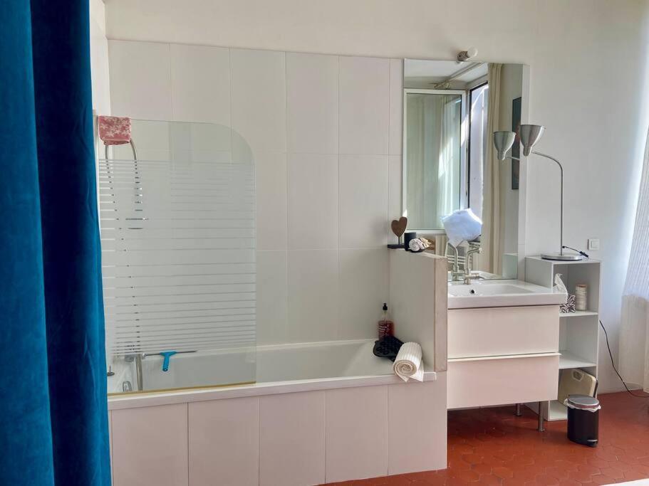 Logis Confortable - Accueillant Marseille Bagian luar foto